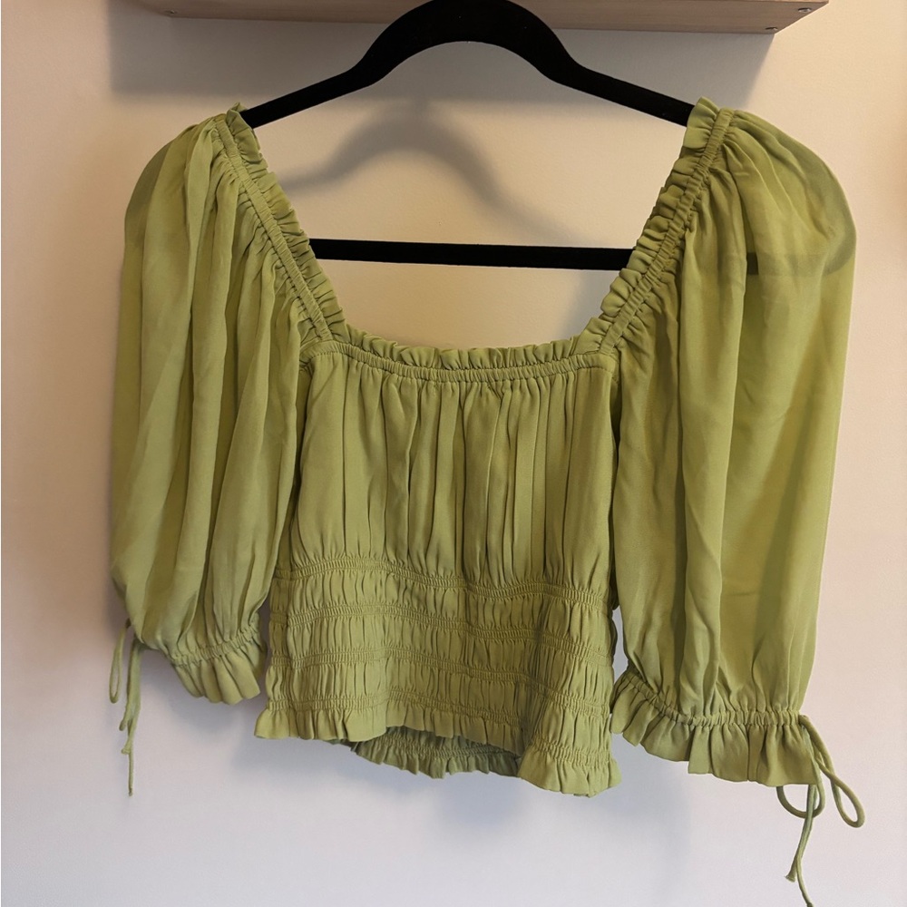 NWOT Abercrombie light and airy green crop top, size M - Picture 2 of 3